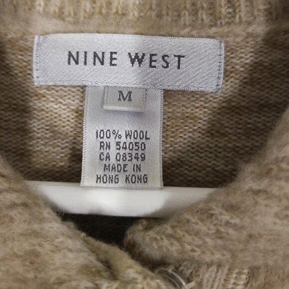 Vintage Neutral Wool Sweater Made in Hong Kong - Picture 4 of 7